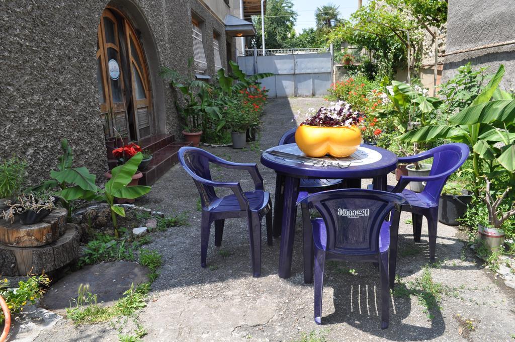 Guest House Cico Telavi Exterior foto